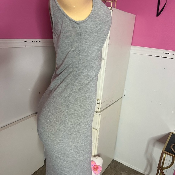 Gray Sleeveless Button-Down Dress - Picture 4 of 5